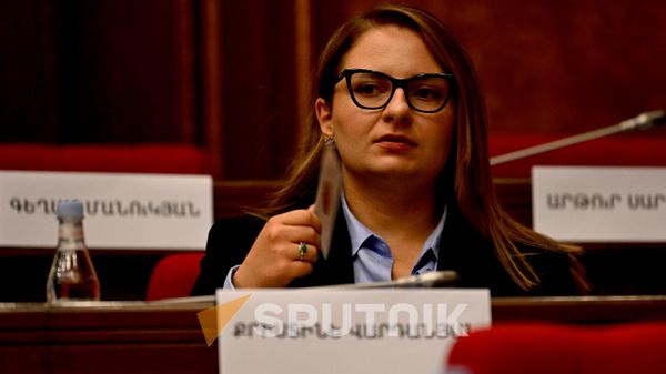 Кристине Варданян на Первой сессии 9-го созыва Национального собрания РА (2 августа 2026). Еревaн - Sputnik Армения