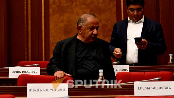 Агван Варданян на Первой сессии 9-го созыва Национального собрания РА (2 августа 2026). Еревaн - Sputnik Армения