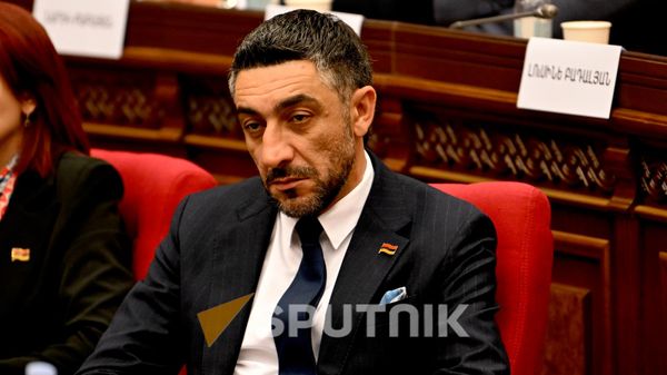 Вилен Габриелян на Первой сессии 9-го созыва Национального собрания РА (2 августа 2026). Еревaн - Sputnik Армения