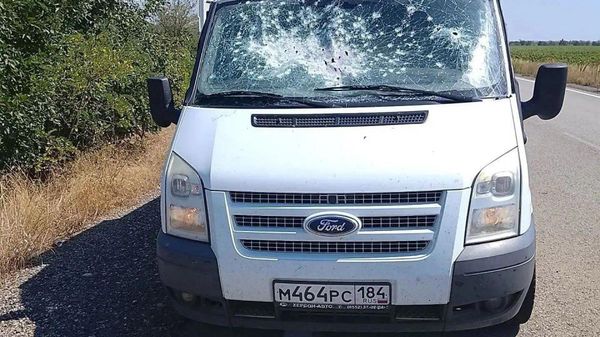 Попавший под атаку дрона ВСУ автомобиль в Херсонской области - Sputnik Армения