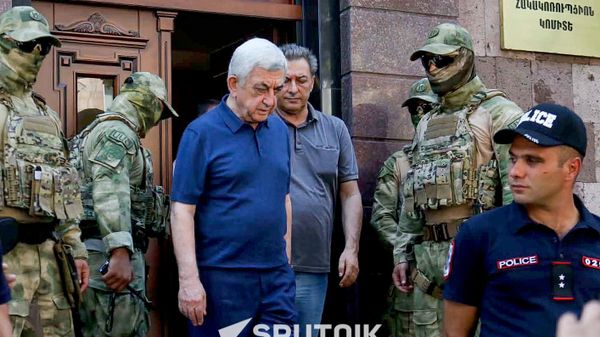 Серж Саргсян покидает Антикоррупционный комитет (25 августа 2026). Еревaн Серж Саргсян покидает Антикоррупционный комитет (25 августа 2026). Еревaн - Sputnik Армения