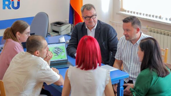 Երևանի մասնագիտացված դպրոցում կստեղծվի աշխատանքային թերապիայի ժամանակակից ջերմոց - Sputnik Արմենիա