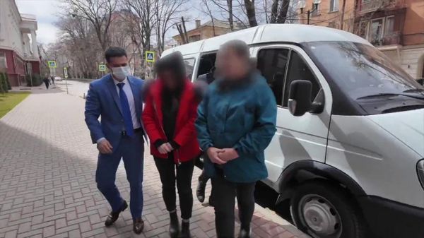 ФСБ: задержаны 2 крымчан, передававших Киеву сведения о ВС РФ и делавших схроны с бомбами - Sputnik Армения