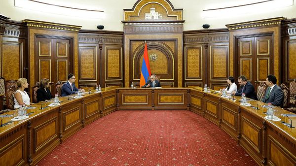 Փաշինյանն ընդունել է «Հայաստանի Օքսֆորդի շրջանավարտների բիզնես ակումբի» ներկայացուցիչներին - Sputnik Արմենիա
