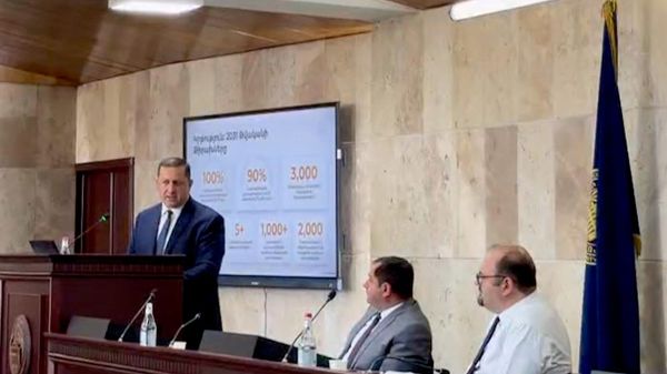 Հովհաննես Հովհաննիսյանը հինգ տարի ժամկետով ընտրվեց ԵՊՀ ռեկտորի պաշտոնում - Sputnik Արմենիա