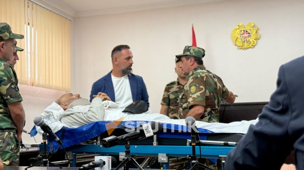 Самочувствие Гагика Хачатряна ухудшилось в ходе заседания суда (18 сентября 2026). Еревaн - Sputnik Армения