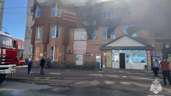 Пожар в ТЦ Солнечный в башкирском Стерлитамаке - Sputnik Армения