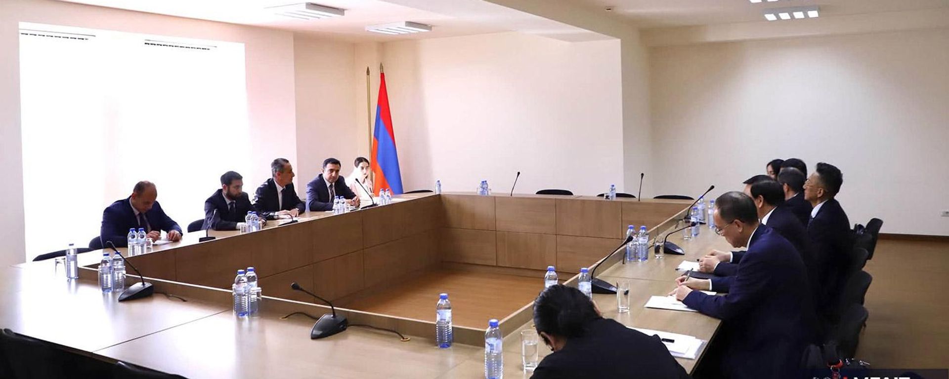 Վահան Կոստանյանն ընդունել է Լոու Ցինծիենին - Sputnik Արմենիա, 1920, 23.09.2026