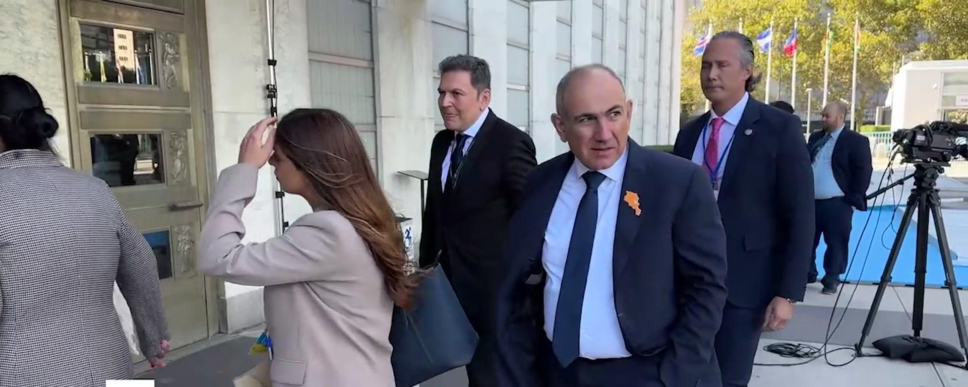 Мы сидим на одном армянском стуле - Никол Пашинян ответил российскому журналисту - Sputnik Армения, 1920, 24.09.2026