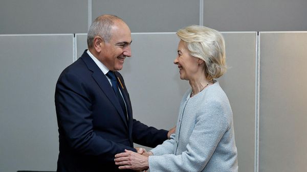 Премьер-министр Никол Пашинян встретился с председателем Европейской комиссии Урсулой фон дер Ляйен (23 сентября 2026). Нью-Йорк - Sputnik Армения
