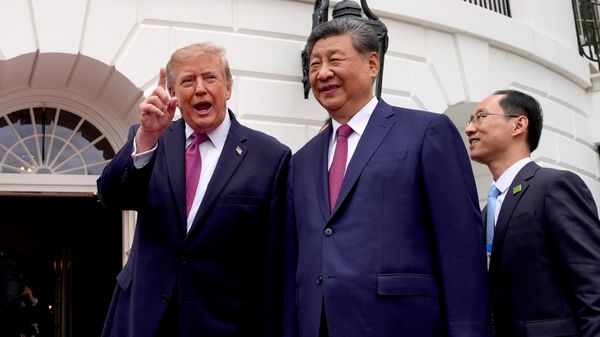 Президент США Дональд Трамп вместе с председателем КНР Си Цзиньпином (24 сентября 2026). Вашингтон - Sputnik Армения