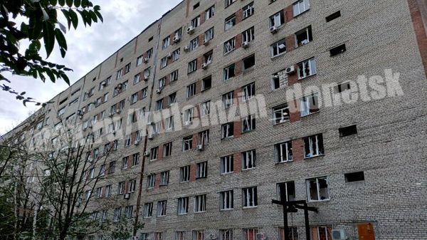 Последствия вражеской атаки БПЛА на медицинское учреждение в Будённовском районе - Sputnik Армения