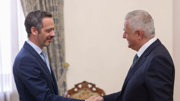 Մհեր Գրիգորյանը և Ֆլորիան Էկյուդիեն - Sputnik Արմենիա