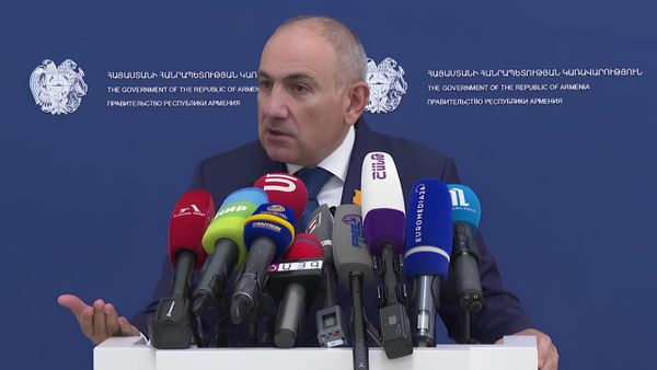 Премьер-министр Никол Пашинян проводит брифинг для журналистов (1 октября 2026). Ереван - Sputnik Армения