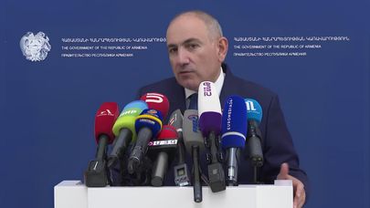 Премьер-министр Никол Пашинян проводит брифинг для журналистов (1 октября 2026). Ереван