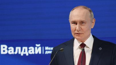 Путин выступает на пленарной сессии XXIII ежегодного заседания Международного дискуссионного клуба "Валдай"