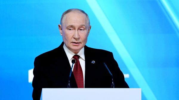 Президент РФ Владимир Путин выступает на пленарной сессии XXIII ежегодного заседания Международного дискуссионного клуба Валдай (1 октября 2026). Москва - Sputnik Армения