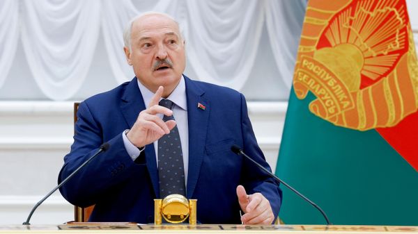 Президент Белоруссии Александр Лукашенко во время встречи с главами правительств государств - участников заседания Евразийского межправительственного совета (2 октября 2026). Минск - Sputnik Армения