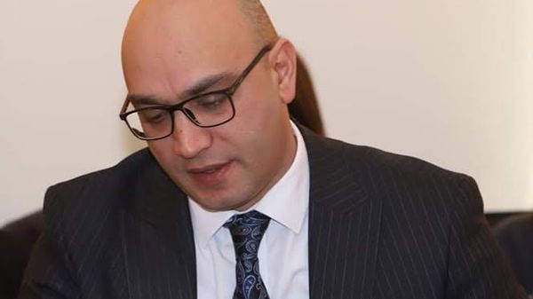 Представитель Ванадзора в блоке Армения, кандидат в депутаты Артур Оганян - Sputnik Армения