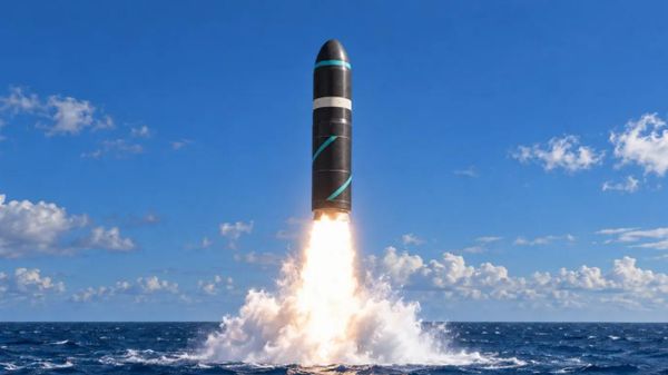 Графическая иллюстрация баллистической ракеты М51 подводного базирования, созданная MPR - Sputnik Армения