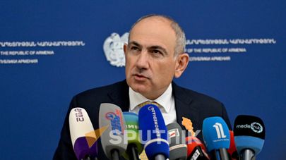 Премьер-министр Никол Пашинян на брифинге (8 октября 2026). Еревaн