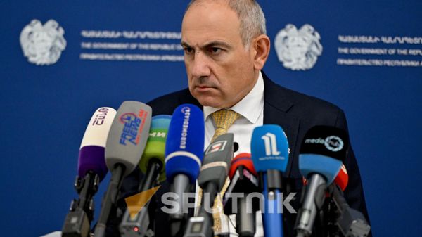 Премьер-министр Никол Пашинян на брифинге (8 октября 2026). Еревaн - Sputnik Армения