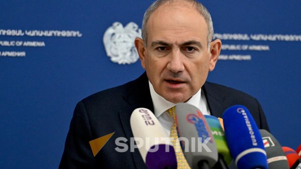 Премьер-министр Никол Пашинян на брифинге (8 октября 2026). Еревaн - Sputnik Армения