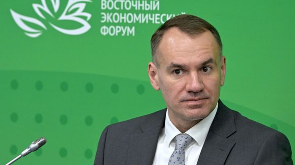Заместитель секретаря Совета Безопасности РФ Алексей Шевцов во время сессия Культурный код экономики: наследие или ресурс развития? в рамках ВЭФ-2026 (2 сентября 2026). Владивосток - Sputnik Армения