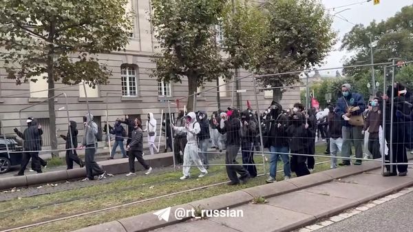 Во Франции продолжаются уличные протесты - Sputnik Армения