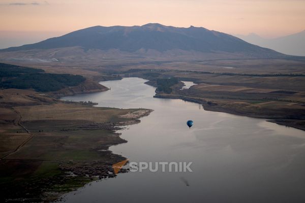 Յուրահատուկ զգացողություն էր, երբ օդապարիկը ջրամբարի ջրերին մոտեցած էր թռչում։ - Sputnik Արմենիա