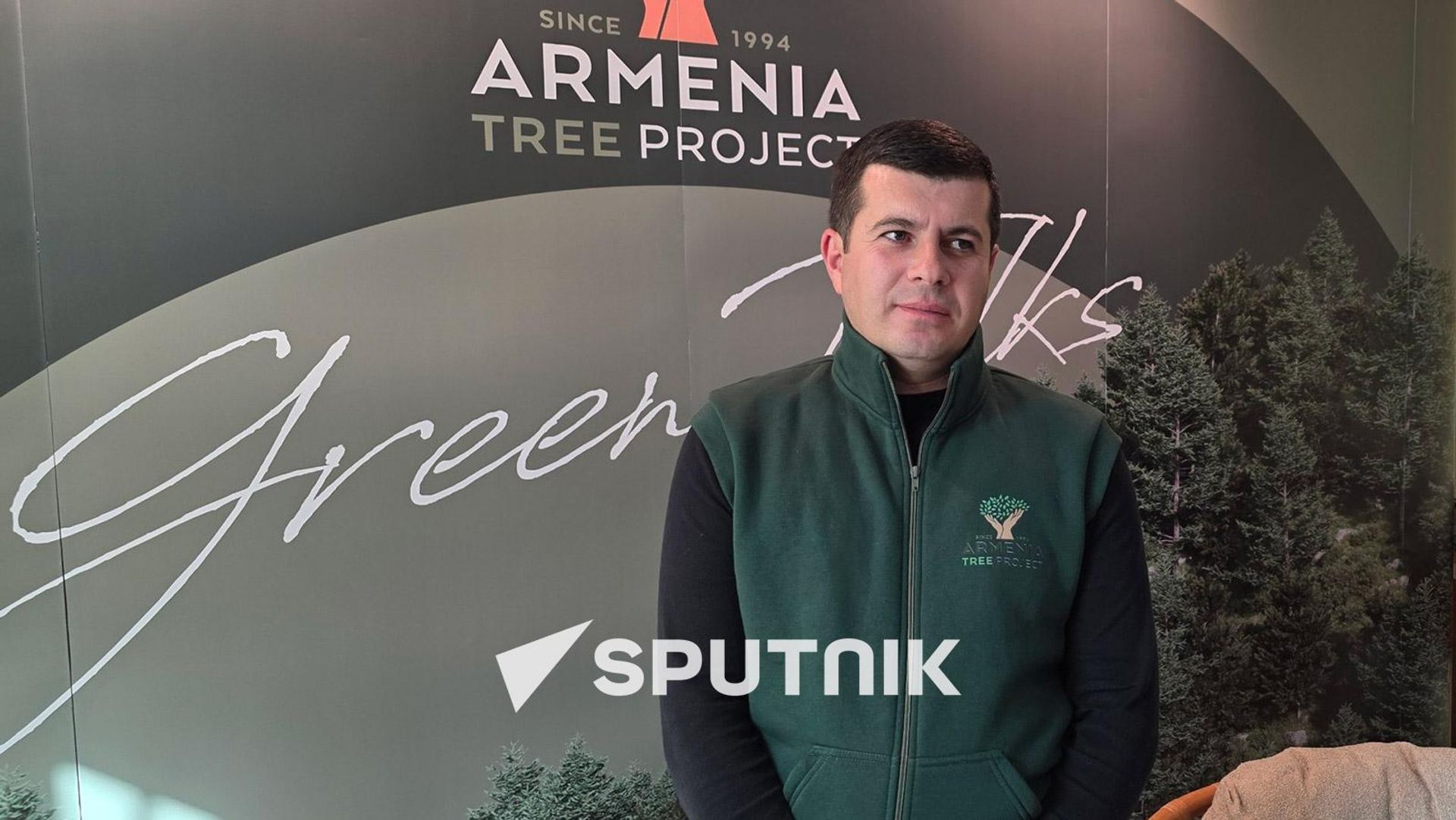 руководитель программы лесовосстановления благотворительного фонда ATP Ваге Мацакян - Sputnik Армения, 1920, 13.10.2026
