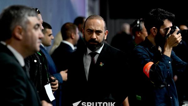Арарат Мирзоян в зале во время Саммита лидеров в преддверии Конференции ООН по биоразнообразию COP17 (16 октября 2026). Еревaн Арарат Мирзоян в зале во время Саммита лидеров в преддверии Конференции ООН по биоразнообразию COP17 (16 октября 2026). Еревaн - Sputnik Армения