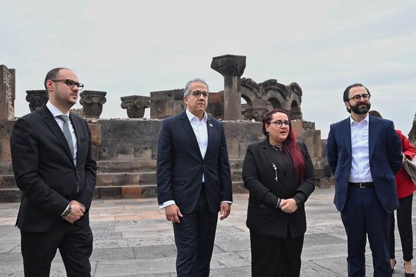 ՅՈՒՆԵՍԿՕ-ի գլխավոր տնօրենն այցելել է Զվարթնոց տաճար - Sputnik Արմենիա