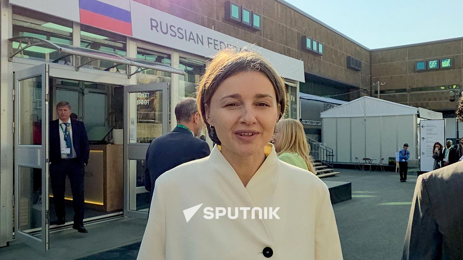 Начальник отдела экологического просвещения, ФГБУ Росзаповедцентр Юлия Сущенко на открытии павильона России в Зеленой зоне COP17 (20 октября 2026). Еревaн Начальник отдела экологического просвещения, ФГБУ Росзаповедцентр Юлия Сущенко на открытии павильона России в Зеленой зоне COP17 (20 октября 2026). Еревaн - Sputnik Արմենիա, 1920, 20.10.2026