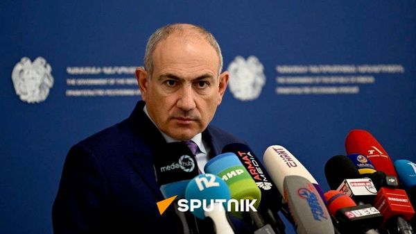 Премьер-министр Никол Пашинян во время брифинге (22 октября 2026). Еревaн - Sputnik Армения