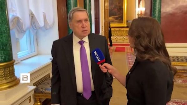 Европейцев не собираются приглашать за стол переговоров по Украине, заявил помощник президента РФ Юрий Ушаков - Sputnik Армения