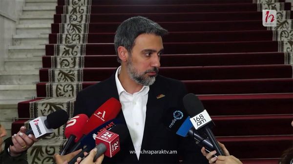 Երբ ասում են՝ տեր կանգնիր խաղաղությանը, ուրեմն խաղաղությունը պետք է լինի, չէ՞, բայց ստացվում է՝ խաղաղությունը չկա. ԱԺ փոխնախագահ Արամ Վարդևանյան - Sputnik Արմենիա