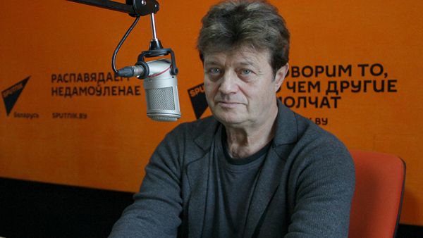 Заслуженный артист Республики Беларусь, солист ансамбля Белорусские песняры Валерий Дайнеко - Sputnik Армения