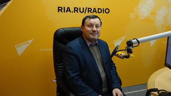 Начальник ситуационного центра Росгидромета Юрий Варакин - Sputnik Армения