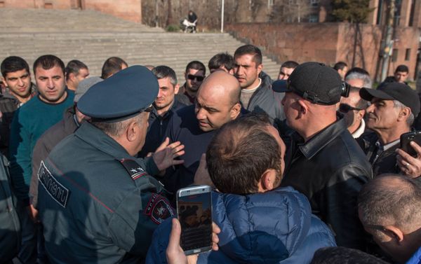 Автопробег против запрета на праворульные автомобили в Армении Автопробег против запрета на праворульные автомобили в Армении - Sputnik Армения
