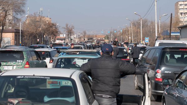 Автопробег против запрета на праворульные автомобили в Армении - Sputnik Армения