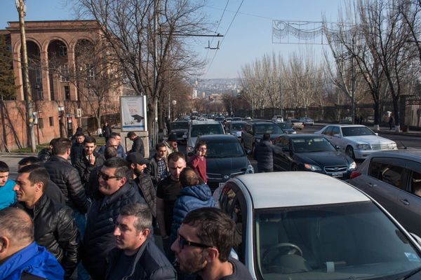 Автопробег против запрета на праворульные автомобили в Армении - Sputnik Армения