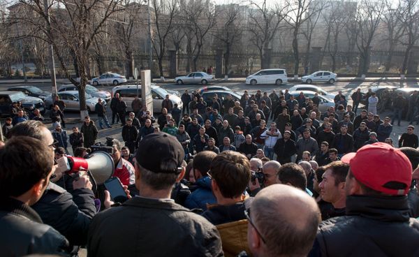 Автопробег против запрета на праворульные автомобили в Армении - Sputnik Армения