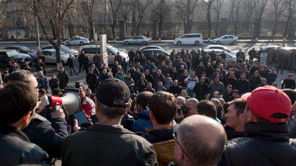 Автопробег против запрета на праворульные автомобили в Армении - Sputnik Армения
