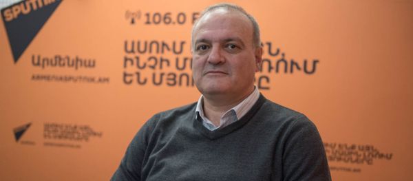 Политтехнолог Виген Акопян Политтехнолог Виген Акопян - Sputnik Արմենիա