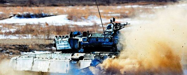 В Армении танкисты ЮВО уничтожили НВФ из штатного вооружения танков Т-72Б-2 В Армении танкисты ЮВО уничтожили НВФ из штатного вооружения танков Т-72Б-2 - Sputnik Армения