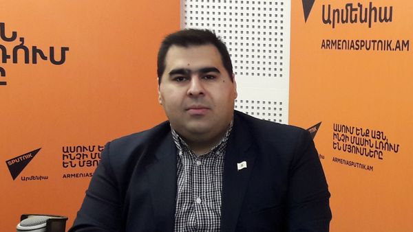 Член Совета старейшин Еревана от фракции Елк Сергей Гараманян - Sputnik Արմենիա