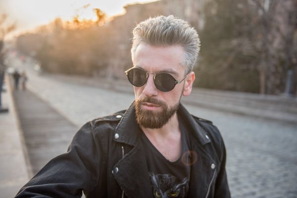 Саркис Мкртчян. Занимается печатью. Хочет пройти курсы повышения квалификации в Германии. С 2005 году работает в сфере моды, вначале в качестве модели, а теперь уже в качестве менеджера.  - Когда бал маленьким, мечтал стать летчиком. В будущем хочет работать для журнала Vogue. - Sputnik Армения