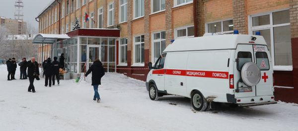 Ситуация у школы № 127 в Перми Ситуация у школы № 127 в Перми - Sputnik Армения
