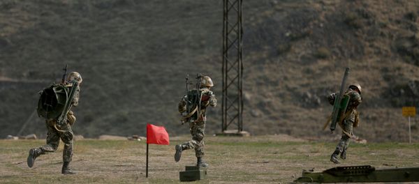 Показательные выступления на 25-летии Ракетных войск и артиллерии РА - Sputnik Արմենիա